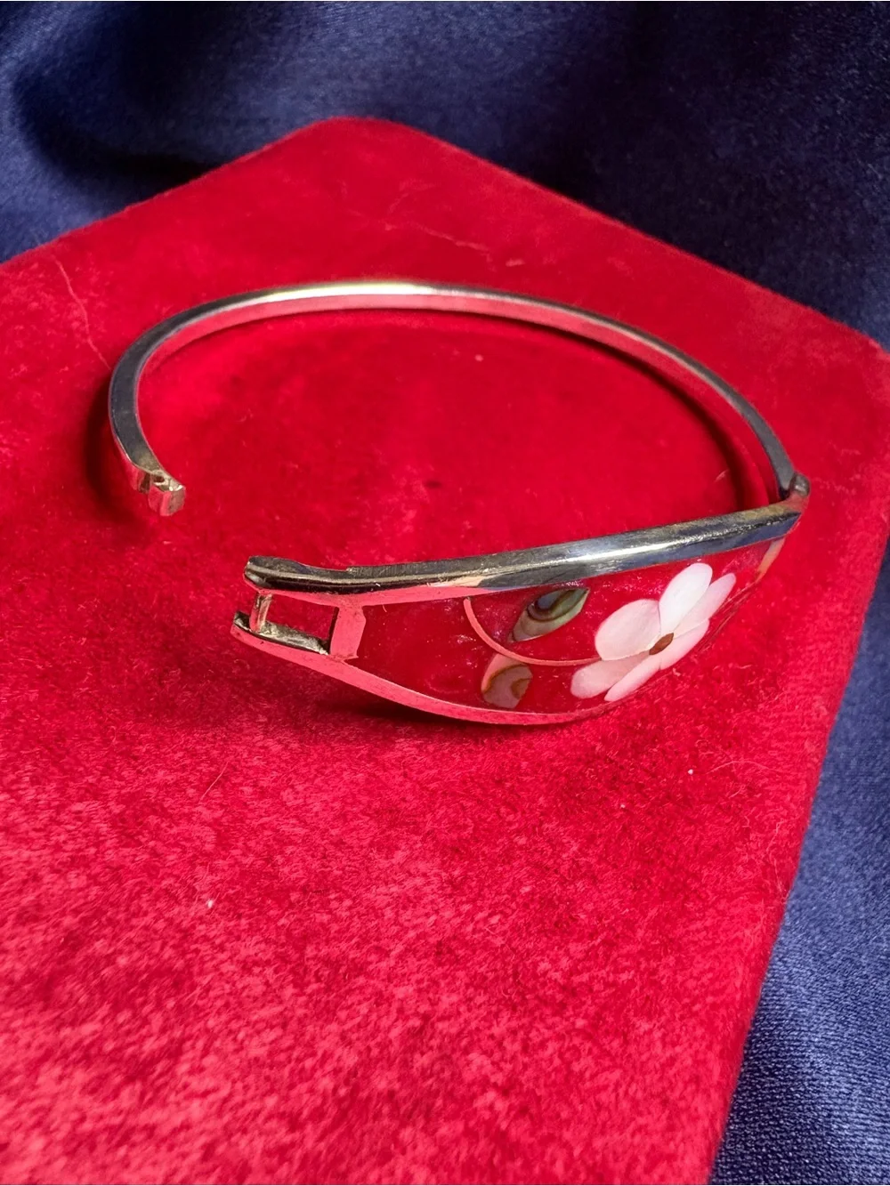 Bracelet Alpaca Mother-of-Pearl Inlay Floral Vine Design Mexico